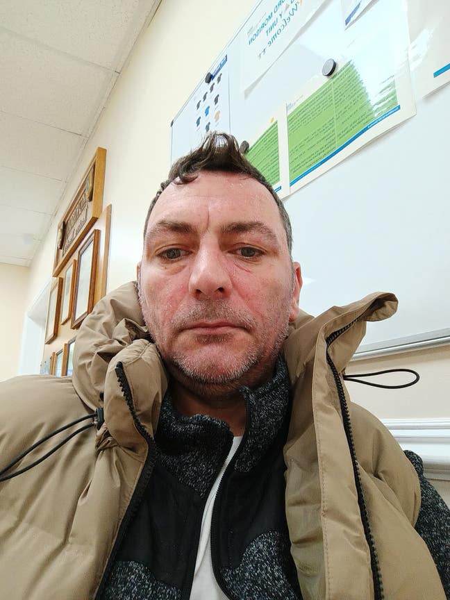 Professional Male seeks a single or double room Main Photo