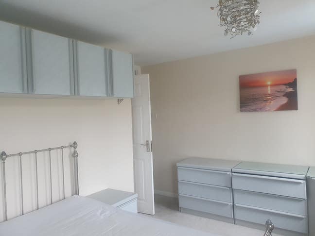 Double Room in Bracknell Main Photo