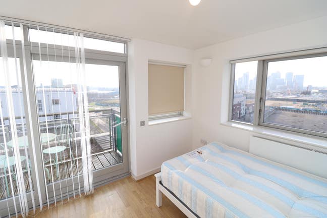 🏙️Living Few Steps from Arena O2-Modern Area 🏙️ Main Photo