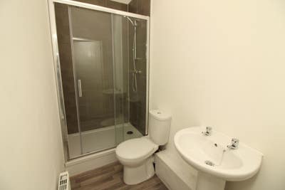 Clifton Road, Darlington - En-Suite Room to Let Main Photo