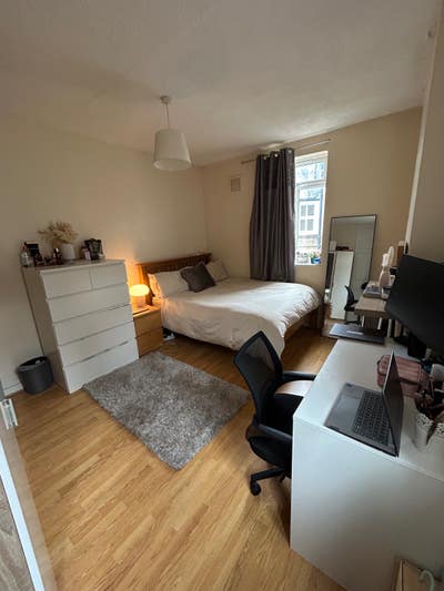 Large double bedroom in Clapham South  Main Photo
