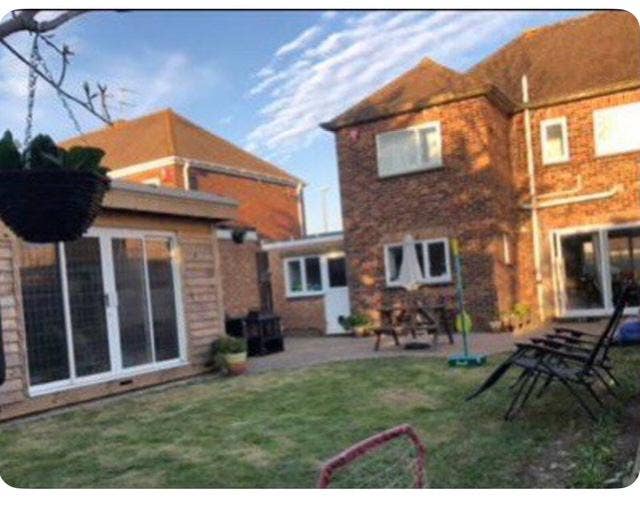 Self-Contained Studio Room Available Main Photo