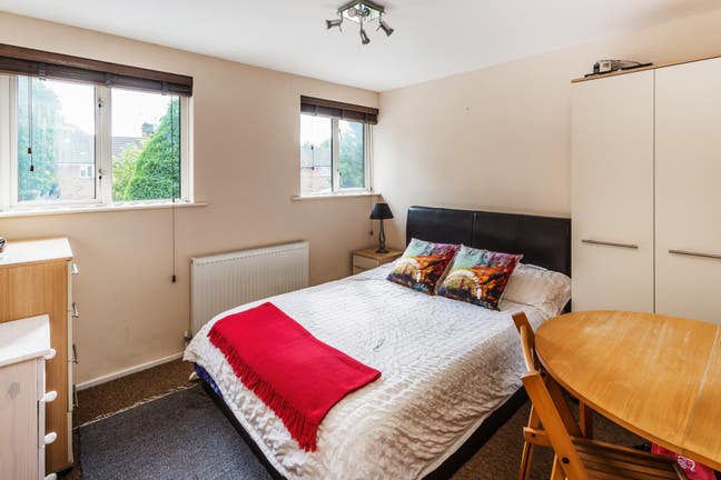 Double Ensuite: High Speed Wifi, Plenty of Storage Main Photo