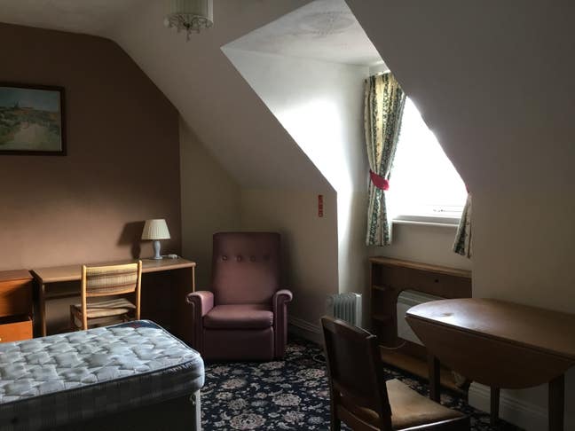 Single Room. BH5 1Hr.  Main Photo