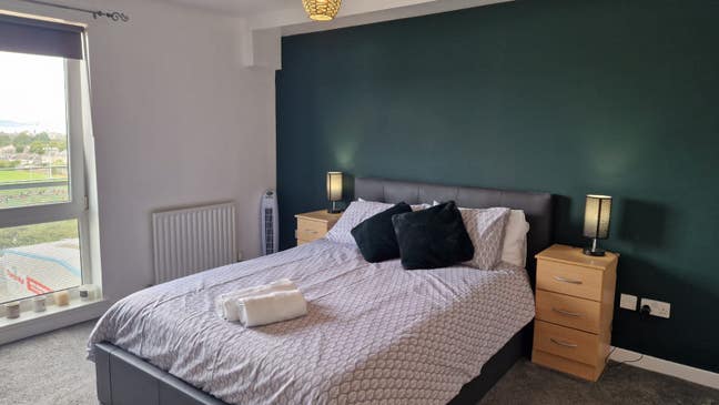 Sunny Leith Apartment - 2 bedrooms Main Photo