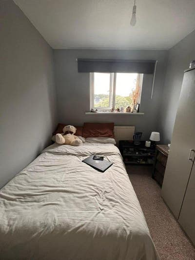 All bills incl I Garden I Living Room Main Photo