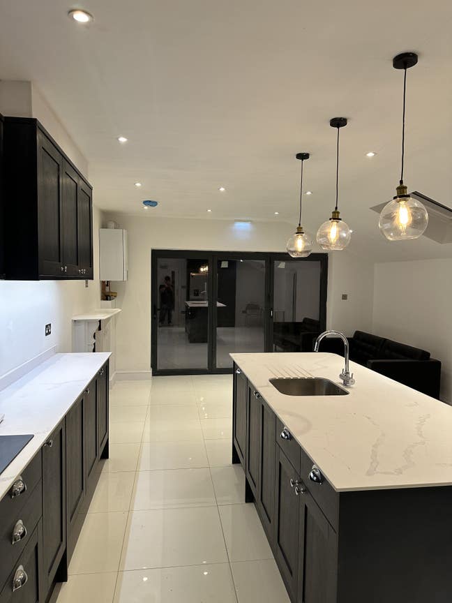 ** Brand New House. Lge Bedroom. Private Bathroom  Main Photo