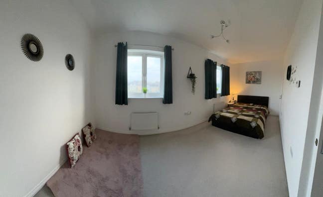 1 Large Double Furnished En-Suite Room Main Photo