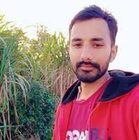 2 rooms sought by 2 females Main Photo