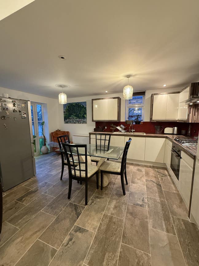 Beautiful garden flat Main Photo