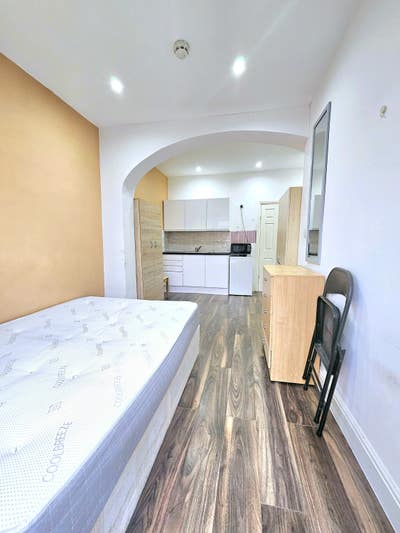 Now Available: Mini Studio: All Bills Included  Main Photo