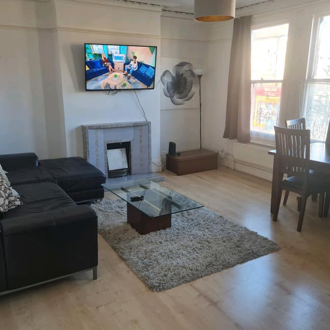  Double Room 8 minute walk to Forest Hill Main Photo