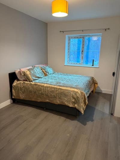  6 bedroom house  Main Photo