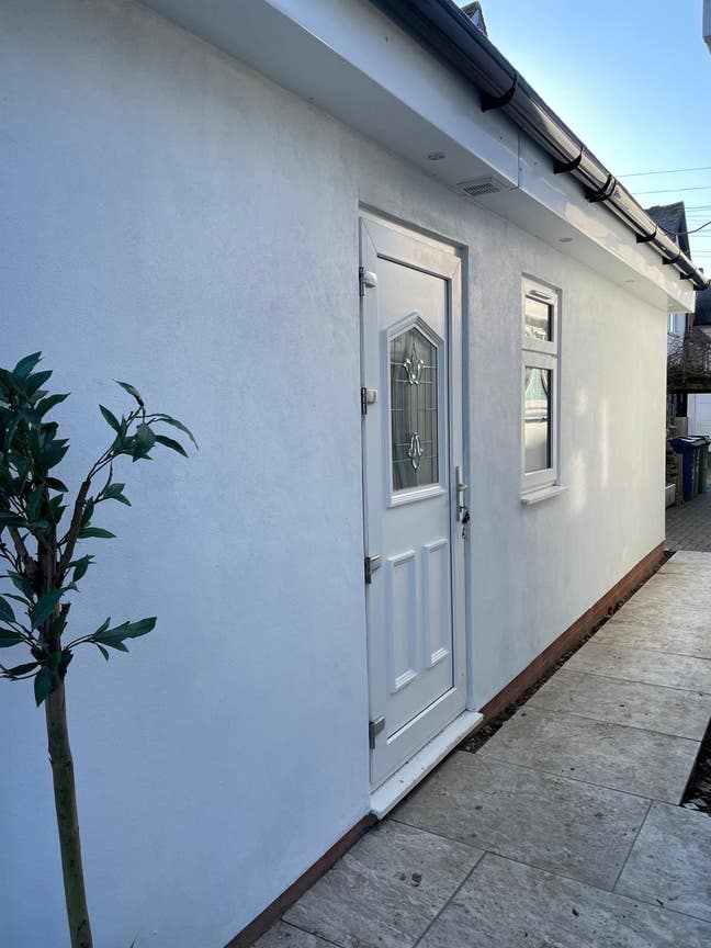 Immaculate Ground Floor Studio Flat Main Photo