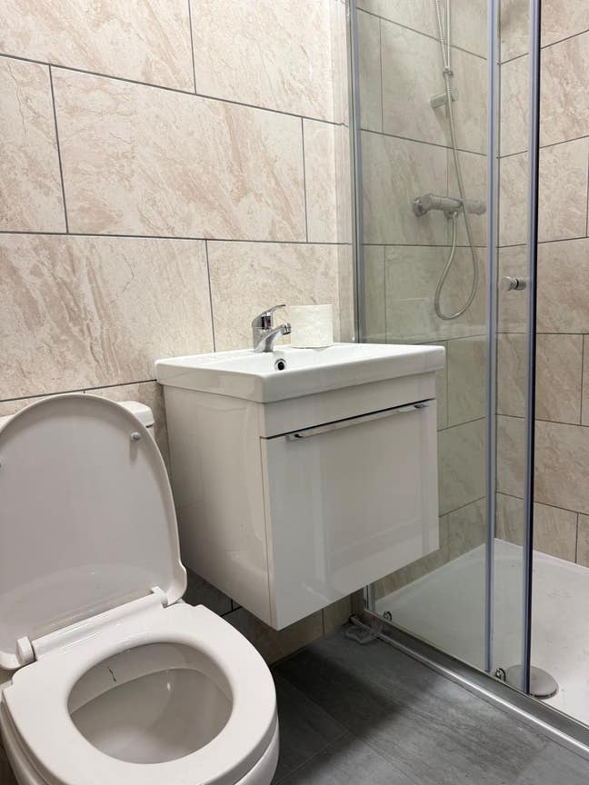 Newly finished en suites Main Photo