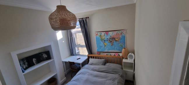 Double Room Short term let £400per week Main Photo