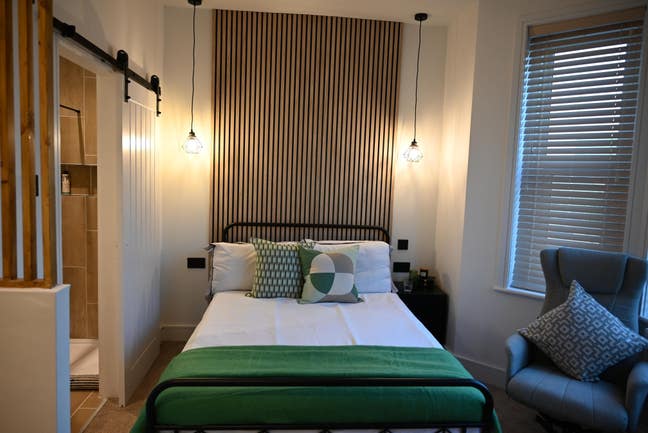 Available  5Th August - Stunning Studio Flat Main Photo