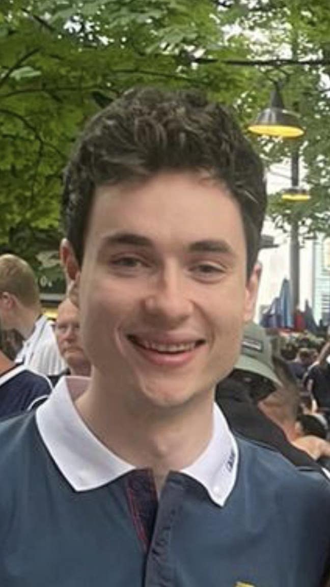 Professional Male seeks a double room Main Photo