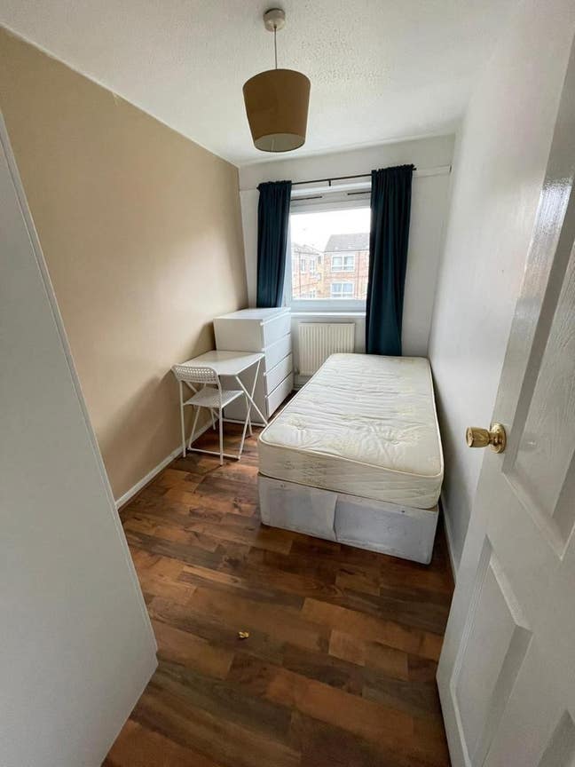 Lovely Single Room Available in E3 3BZ Main Photo