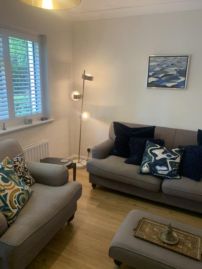 Furnished double bedroom in newly renovated flat Main Photo