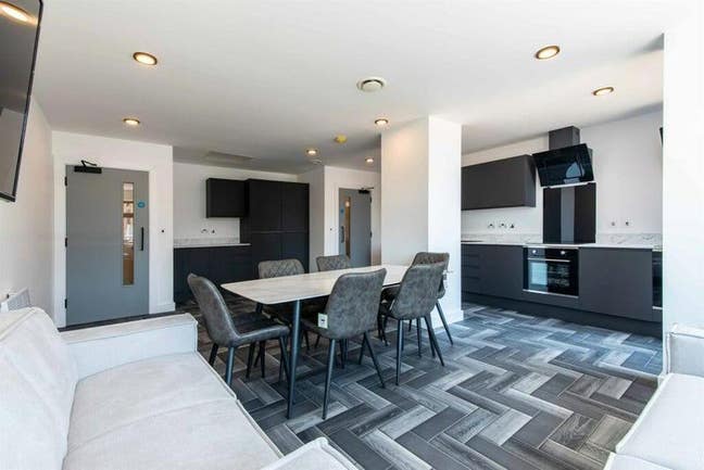 Graduation House NG9 Beeston - En-suite Rooms Main Photo