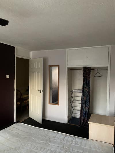  Large  Double  Room (Female preferred) Main Photo