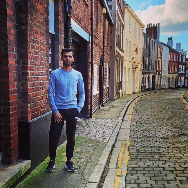 22 year old Male seeks a single or double room (Pr Main Photo