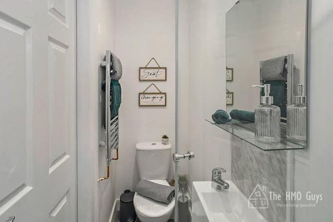 Beautiful EnSuite Rooms - Designer Home Main Photo