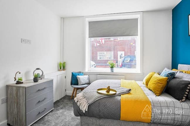 Beautiful EnSuite Rooms - Designer Home Main Photo