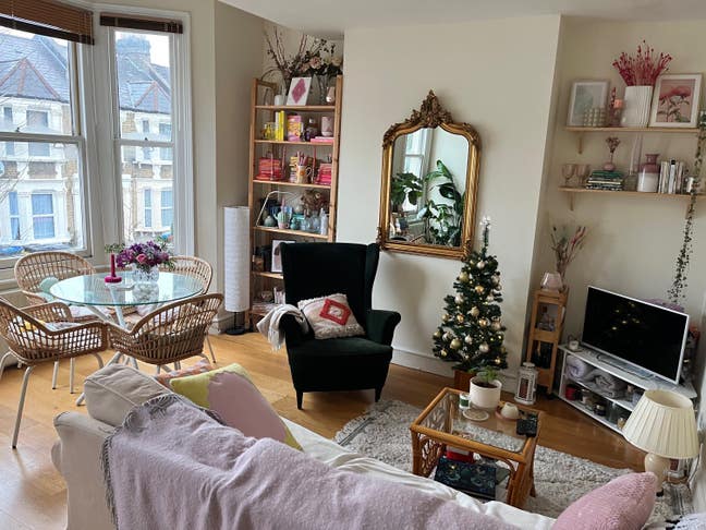 4.5 month sublet in gorgeous, girly flat! Main Photo
