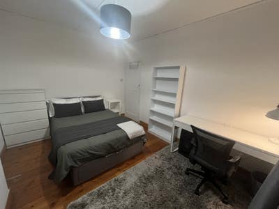 Large Bedroom Flat Share Main Photo