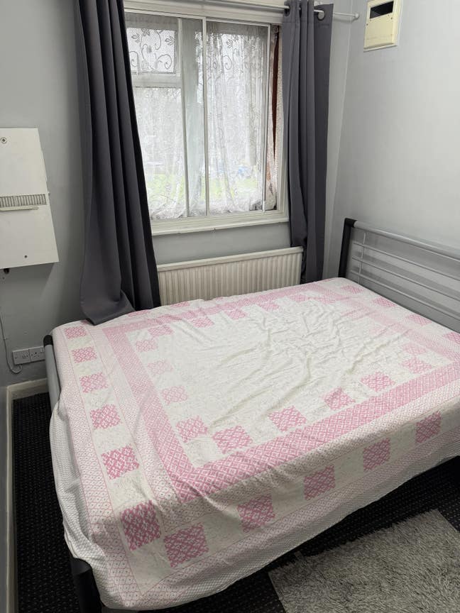 Single room to let Main Photo