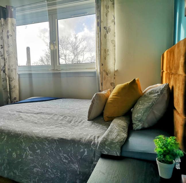 A specious king size bedroom available! Main Photo