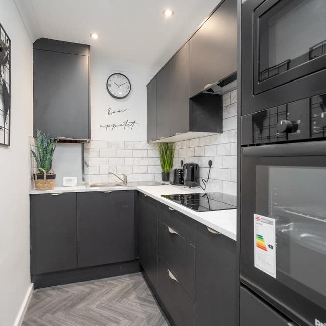 Brand new Double room fully furnished hi spec Main Photo