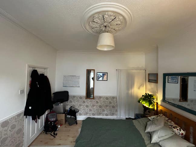 Double room in house with garden, great location Main Photo