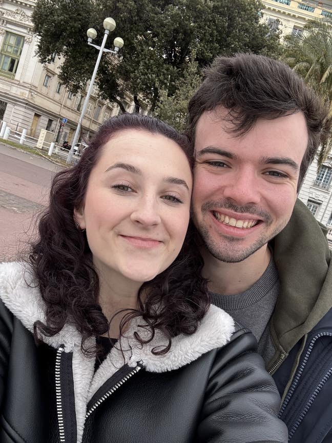 Aussie couple looking for a room Main Photo