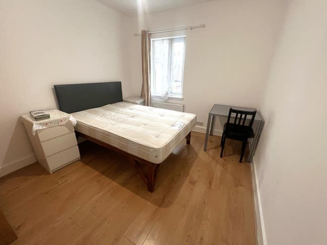 Large Double in Nice House Main Photo