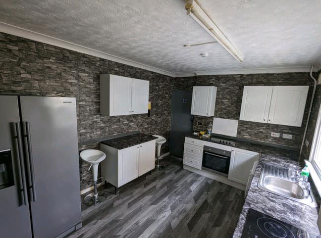 Room to let near town center Main Photo