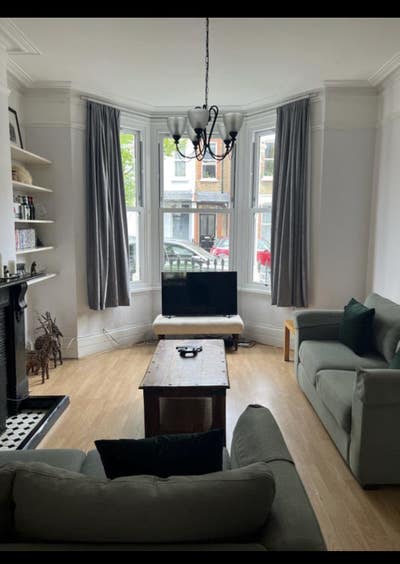 Room available in lovely Clapham house. Main Photo