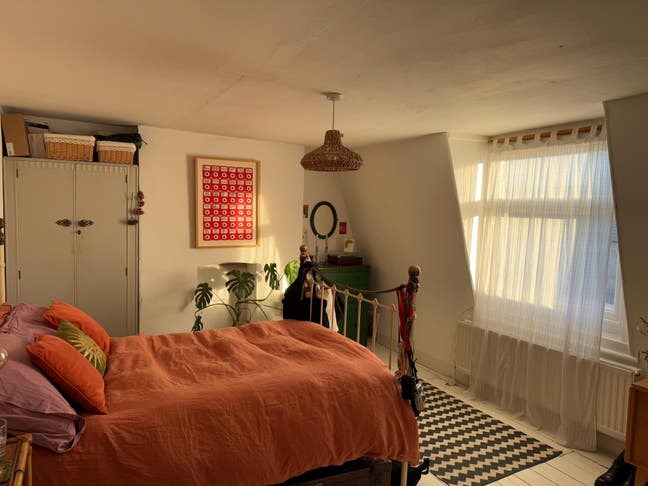 Room available in Harringay home  Main Photo