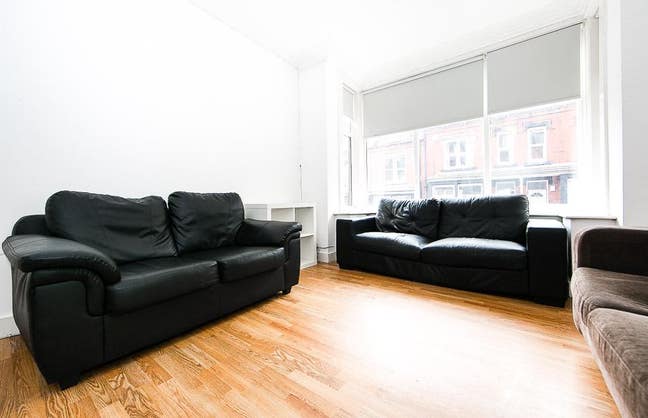 Great rooms available at Winston Gardens Main Photo