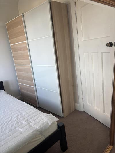 Single room in 4 bed house  Main Photo