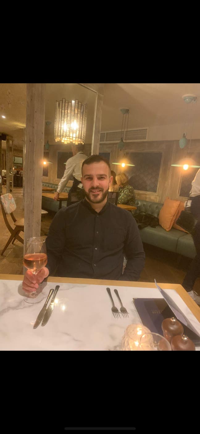 I am a professional male aged 34. I am lookin... Main Photo