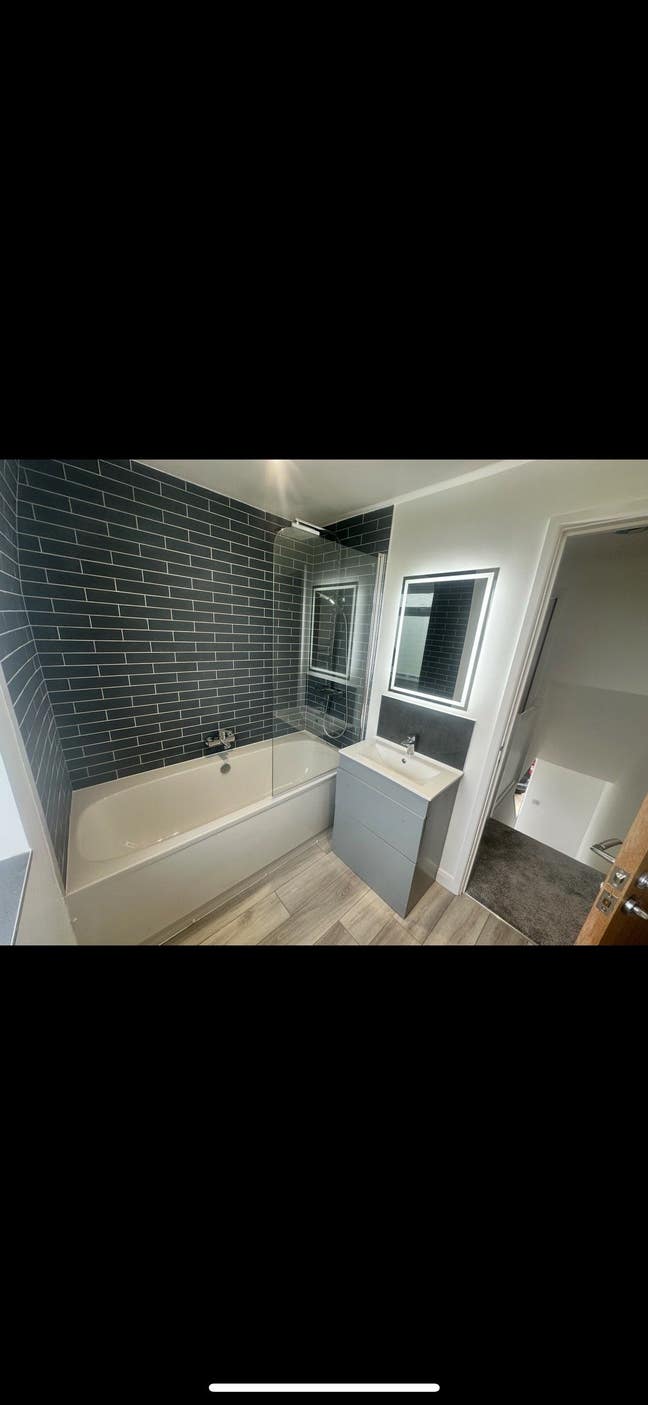 Single room available &pound;400 bills included Main Photo