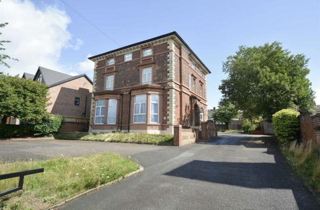  Luxury HMO. Double En-suite room  Main Photo