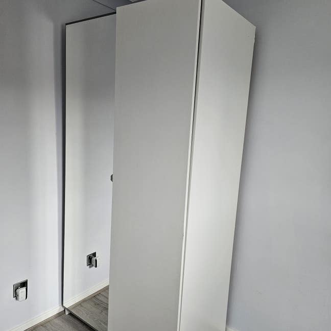 Large single room Main Photo