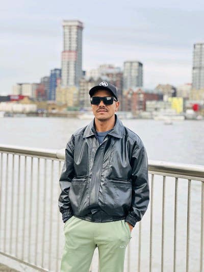 I am a male student aged 30. I am looking for... Main Photo