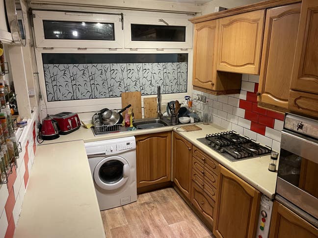 5/6Bed House Share near Roehampton Uni & Kingston Main Photo