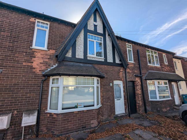 A modern house share close to QMC and University o Main Photo