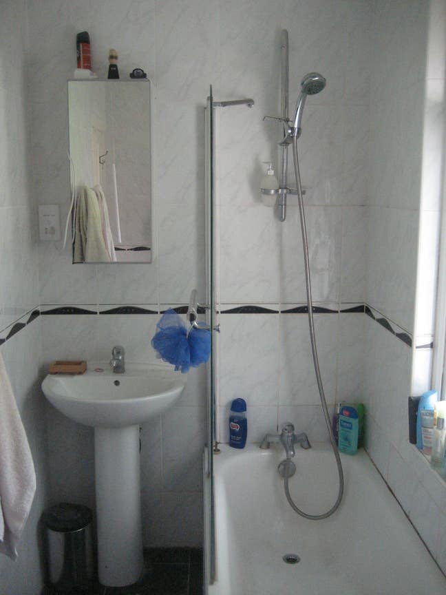 Double room, few mins to East Acton tube.W3 Main Photo